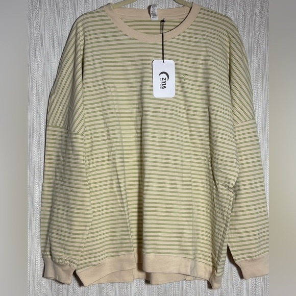 Cream and Green Striped Crewneck Sweater Relaxed Fit - Picture 1 of 6